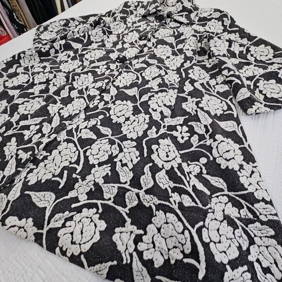 Newport News Overcoat Women's Size 12 Black White Floral Pockets Lined EUC - Picture 2 of 12
